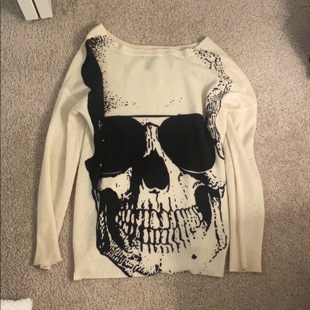 Acqua cashmere sweater, stylish skull 💀